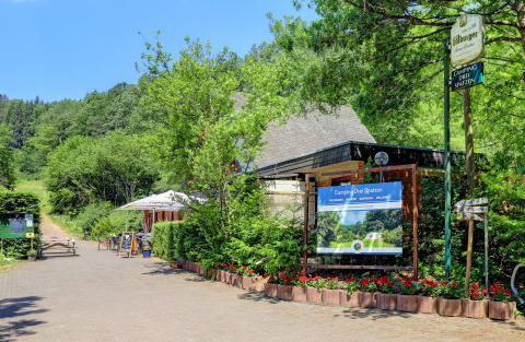 Entrance campsite - Camping Drei Spatzen - Vodatent - Utscheid, Rhineland-Palatinate, Denmark