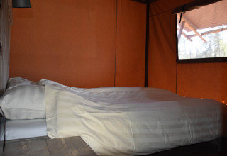 Bedroom in the safari tent - Camping Samoza - Vierhouten, Gelderland, Netherlands