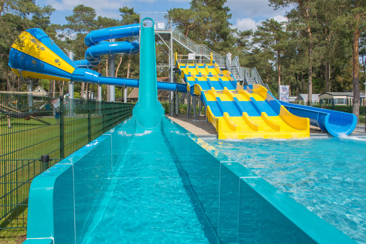 Schwimmbad mit Wasserrutschen - Camping Samoza - Vierhouten, Gelderland, Niederlande