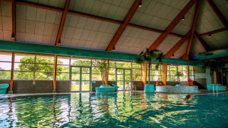 Piscina cubierta - EuroParcs Bad Hoophuizen - Hulshorst, Güeldres, Países Bajos