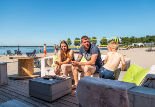 Restauration au bord de l'eau - EuroParcs Bad Hoophuizen - Hulshorst, Gelderland, Pays-Bas