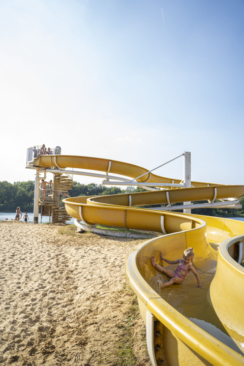 Tobogán acuático - Parque de vacaciones BreeBronne - Maasbree, Limburgo, Países Bajos