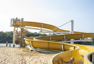 Tobogán acuático - Parque de vacaciones BreeBronne - Maasbree, Limburgo, Países Bajos