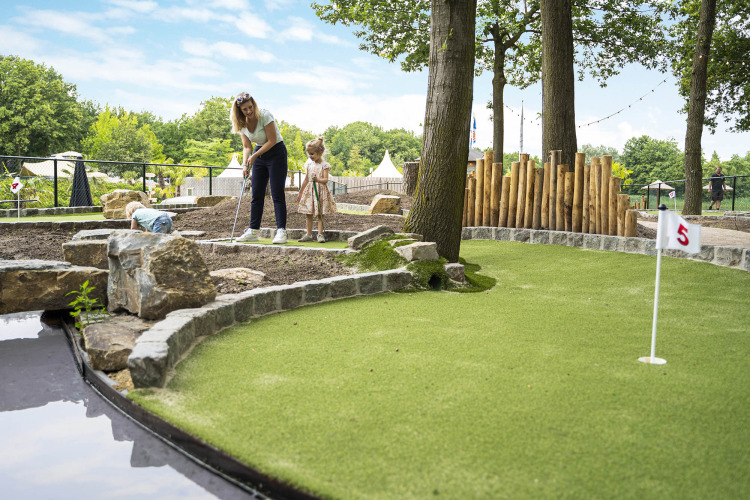 Minigolf - Parc de vacances BreeBronne - Maasbree, Limbourg, Pays-Bas