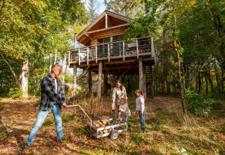Family at the accommodation - EuroParcs Ruinen - Ruinen, Drenthe, Netherlands