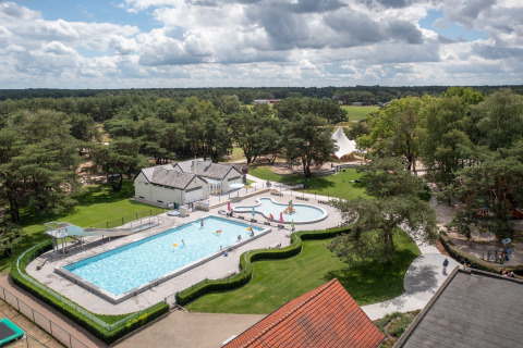 Photo aérienne de la piscine - Vodatent - Parc de loisirs et de nature de Keiheuvel - Balen - Anvers - Belgique