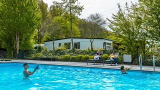 Piscina al aire libre - EuroParcs Molengroet - Noord-Scharwoude, Holanda Septentrional, Países Bajos