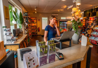 Réception et boutique du parc - EuroParcs De Hooge Veluwe - Arnhem, Gelderland, Pays-Bas
