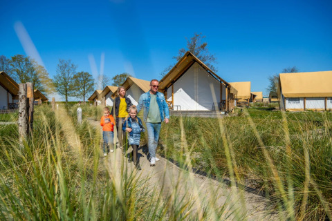 Wanderung durch den Park - EuroParcs Zuiderzee - Biddinghuizen, Flevoland, Niederlande