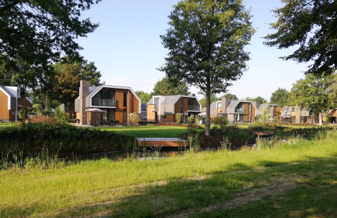 Ferienhäuser am Wasser - EuroParcs Zuiderzee - Biddinghuizen, Flevoland, Niederlande
