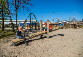 Les enfants dans l'aire de jeux - EuroParcs Zuiderzee - Biddinghuizen, Flevoland, Pays-Bas