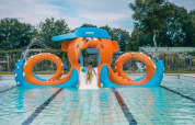 Piscine extérieure - EuroParcs Kaatsheuvel - Kaatsheuvel, Brabant du Nord, Pays-Bas