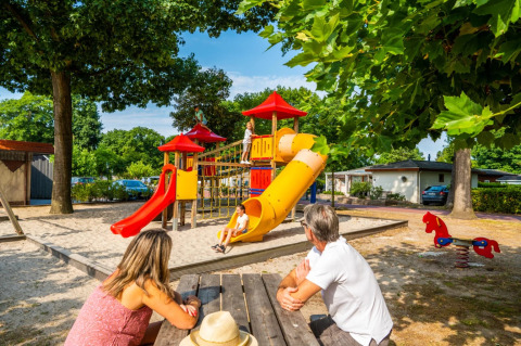 Parque infantil - EuroParcs Limburg - Susteren, Limburgo, Países Bajos