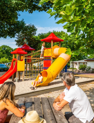 Parque infantil - EuroParcs Limburg - Susteren, Limburgo, Países Bajos