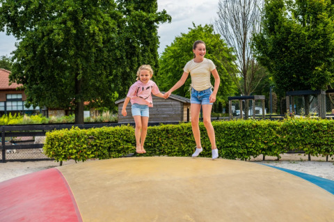 Airtrampoline - EuroParcs Limburg - Susteren, Limburg, Nederland