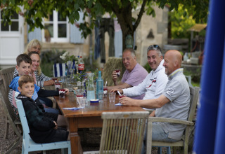 Co-eating evening (Mon and Thu) - Vodatent - Camping Domaine Bleu Celeste - Couleuvre - Auvergne-Rhone-Alpes - France