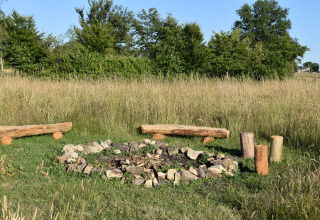 Lagerfeuerkreis - Vodatent - Camping Domaine Bleu Celeste - Couleuvre - Auvergne-Rhone-Alpes - Frankreich