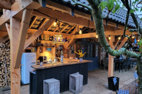 Bar - Tienda Voda - Camping Domaine Bleu Celeste - Couleuvre - Auvernia-Ródano-Alpes - Francia