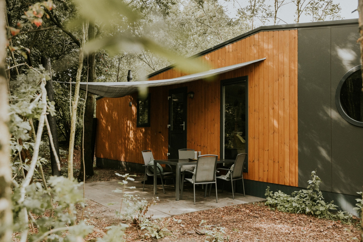 Happy bee lodge
