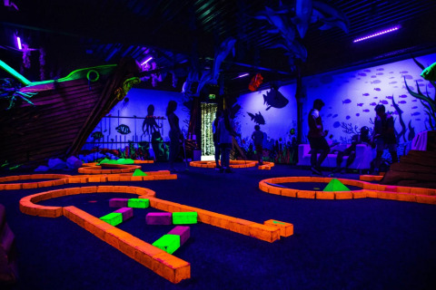 Mini Golf - EuroParcs Poort van Zeeland - Hellevoetsluis, Zuid-Holland, Países Bajos