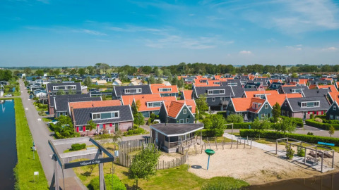 Luftfoto af parken - EuroParcs De Rijp - West Graftdijk, Nordholland, Holland