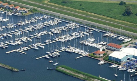 Jachthaven vanaf boven - Marina Parcs Lelystad - Lelystad, Flevoland, Nederland