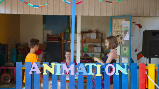 Niños participando en una actividad de animación en Camping Village Poljana, Primorje-Gorski Kotar, Croacia.