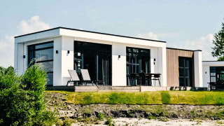 Casa vacanze moderna a MarinaPark Bad Nederrijn in Gheldria, Paesi Bassi, con area terrazza.