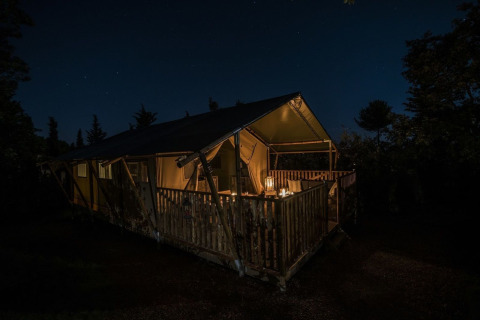 Glampingzelt im Dunkeln - Eigen Wijze - Bant, Flevoland, Niederlande