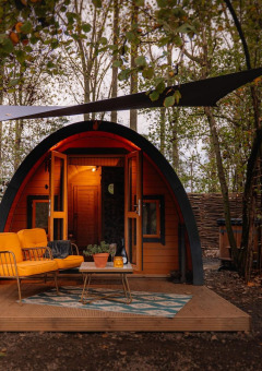 Vista frontal de Boshuys - Buitengoed Ruysbos - Altforst, Güeldres, Países Bajos