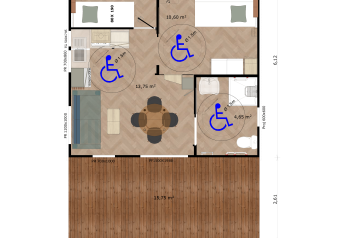 Plantegning af handicapvenlig hytte med tilgængelige zoner, soveværelser, badeværelse og terrasse.