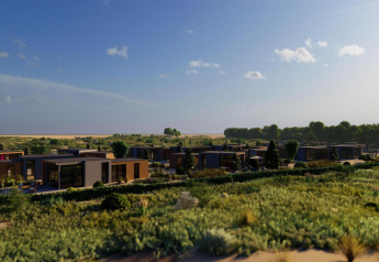 Moderne Ferienhäuser im Cube Exclusif bei EuroParcs De Zeeuwse Duinen, umgeben von Natur in den Niederlanden.