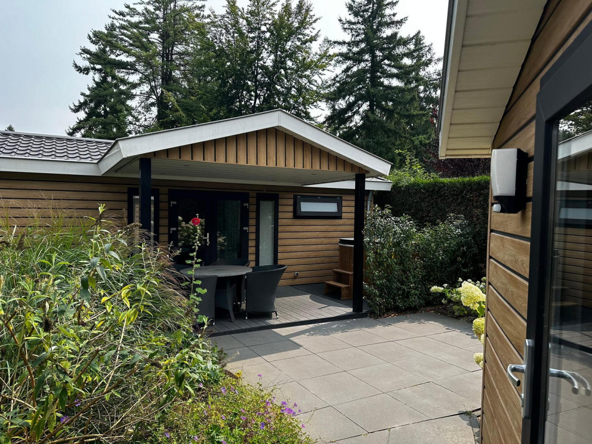 Family Lodge + hottub