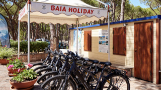 Alquiler de bicicletas en Camping Village Baia Blu La Tortuga, parque vacacional en Cerdeña, Italia.