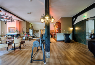 Gezellig restaurantinterieur in Vakantiepark Sallandshoeve, Overijssel, Nederland.