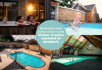Famiglie si godono piscine interne ed esterne e giochi d’acqua al resort tiny house con spray park.
