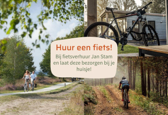 Advertentie voor fietsverhuur bij glamping met beelden van fietsen, fietsers en levering aan je huisje.