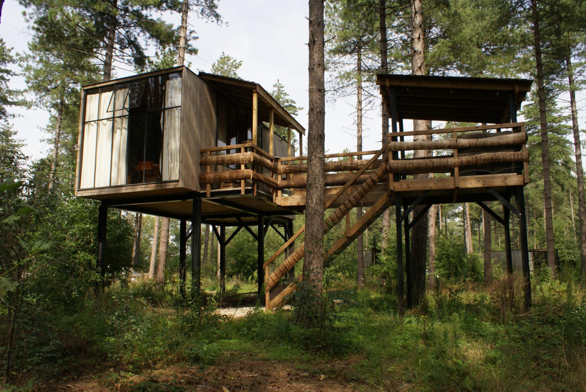 Treetop + hottub